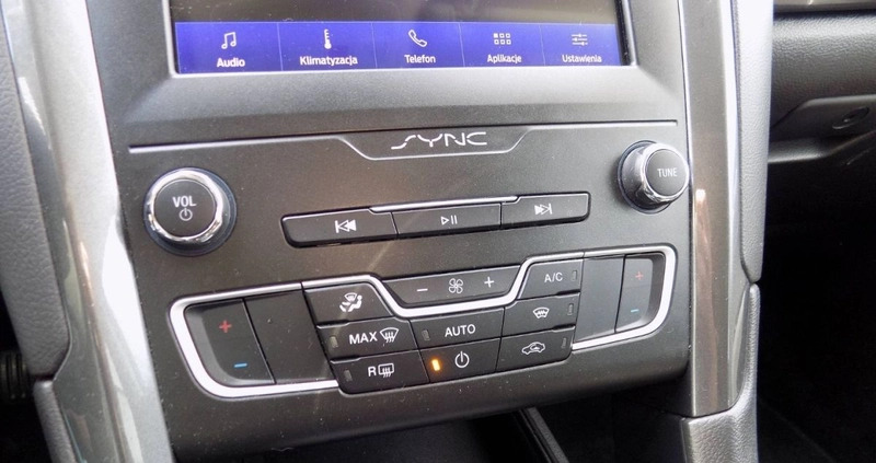 Ford Mondeo cena 88888 przebieg: 59700, rok produkcji 2020 z Szczecin małe 704